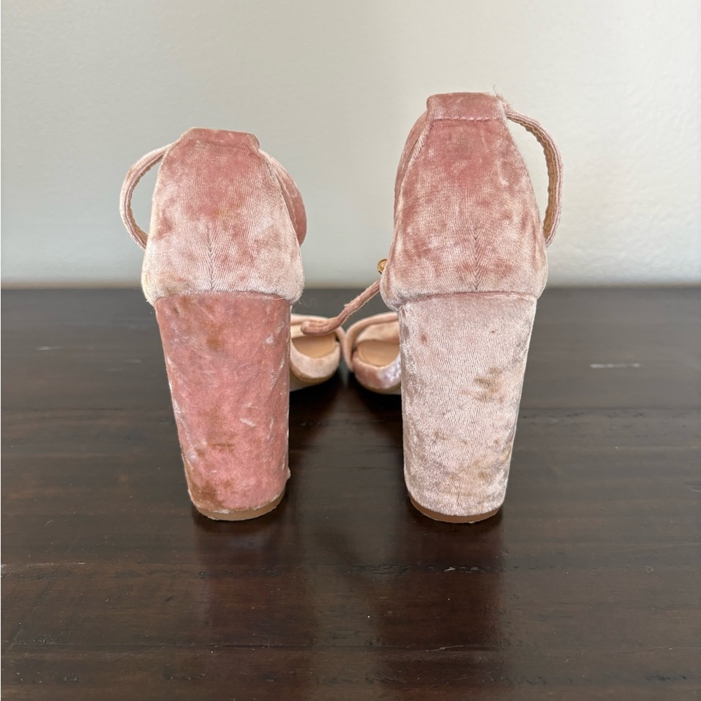 Chic Velvet Women's Heels in Soft Pink - Picture 4 of 4